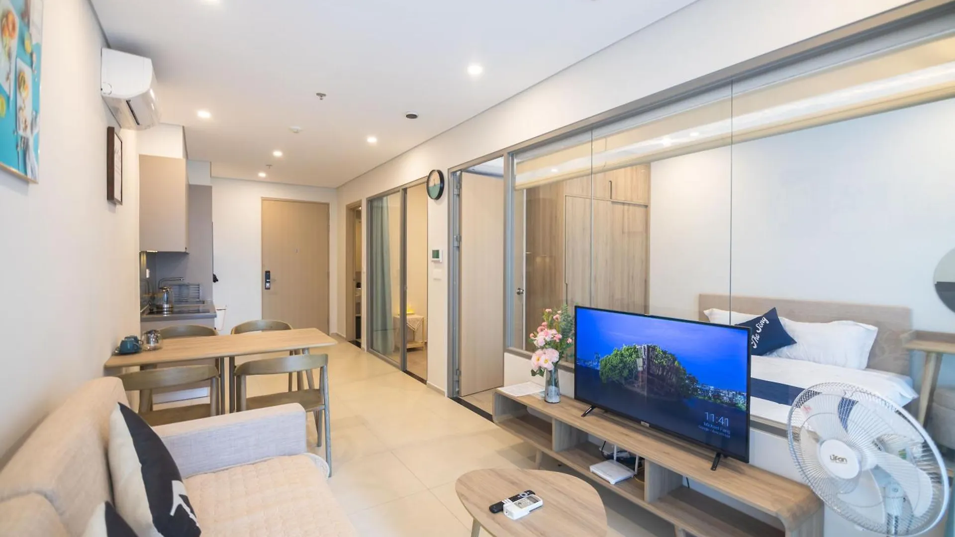 Can Ho Ban Cong Huong Bien - Free Ho Boi Vo Cuc, Sauna, Gym, Karaoke, Bbq - The Song Vung Tau ! Apartment Vietnam